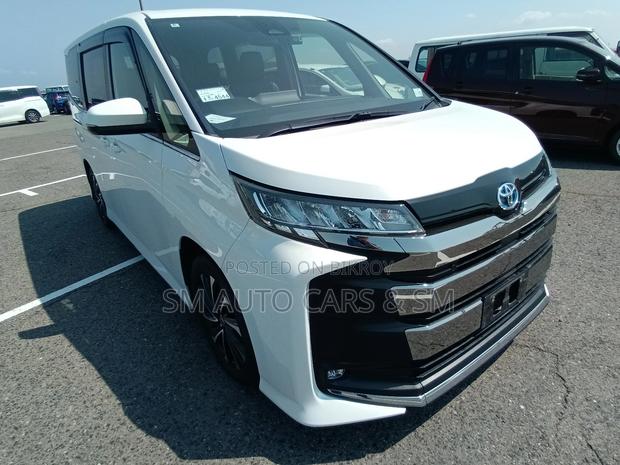 Toyota Noah 2022 Pearl