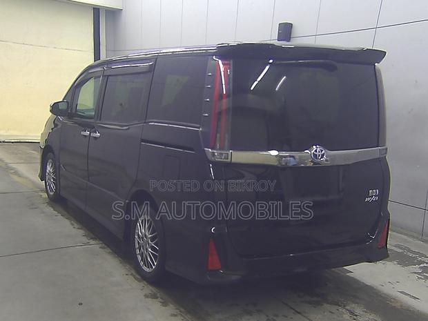 Toyota Noah 1.8 FWD Hybrid (7 Seater) 2021 Black