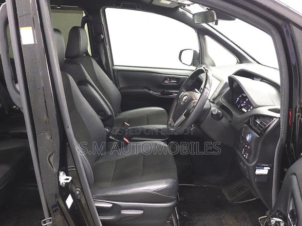 Toyota Noah 1.8 FWD Hybrid (7 Seater) 2021 Black