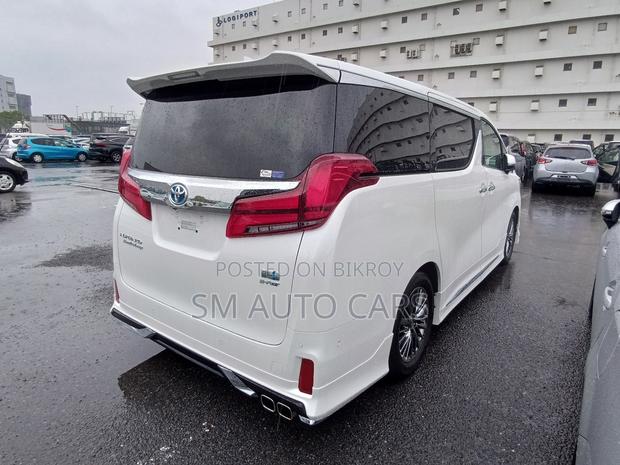 Toyota Alphard 2.5 Hybrid AWD 2021 Pearl