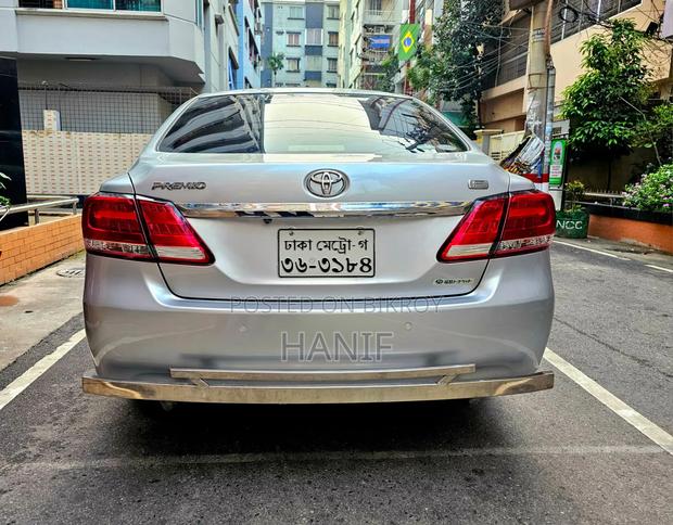Toyota Premio 2017 Silver