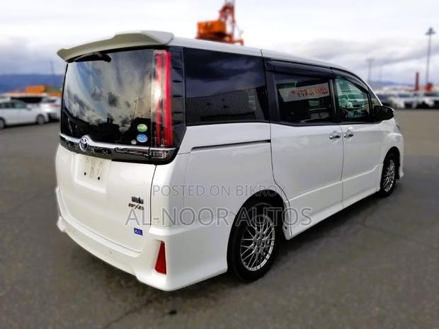 Toyota Noah 2021 Pearl