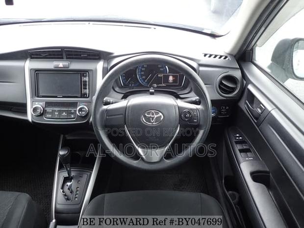 Toyota Corolla Fielder 2021 Silver