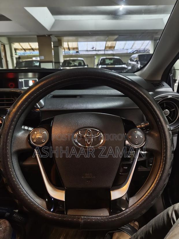 Toyota Aqua 2018 Blue