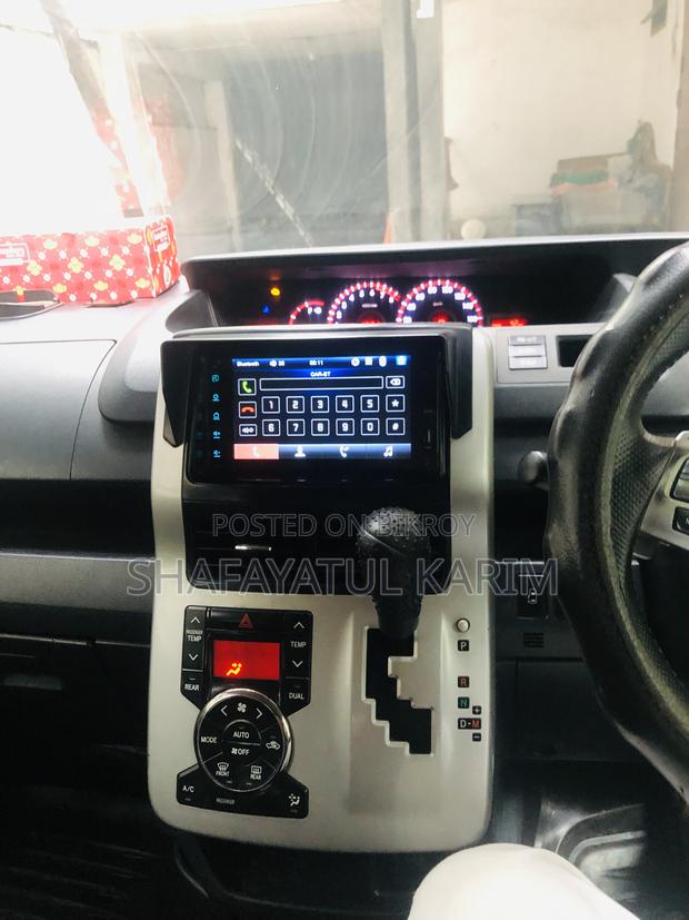 Toyota Noah 2.0 158hp FWD (7 Seater) 2012 Pearl