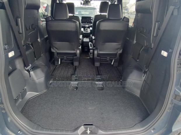 Toyota Voxy 2022 Gray