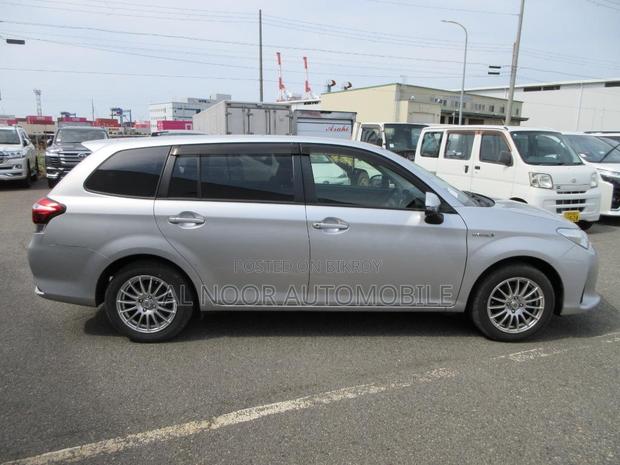 Toyota Corolla Fielder 2021 Silver