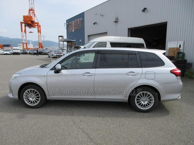 Toyota Corolla Fielder 2021 Silver