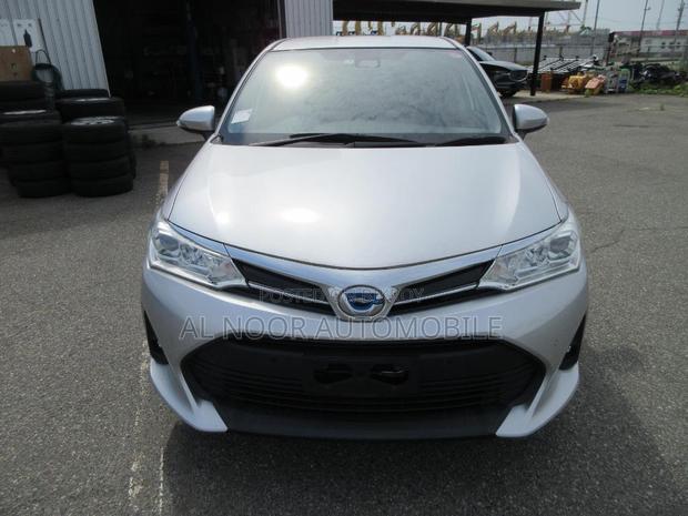 Toyota Corolla Fielder 2021 Silver