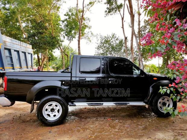 Nissan Cherry 2006 Black