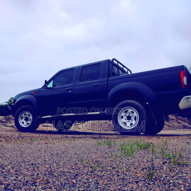 Nissan Cherry 2006 Black
