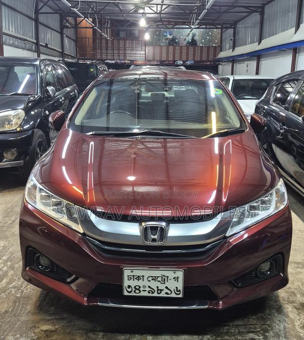 Honda Grace 2015 Red