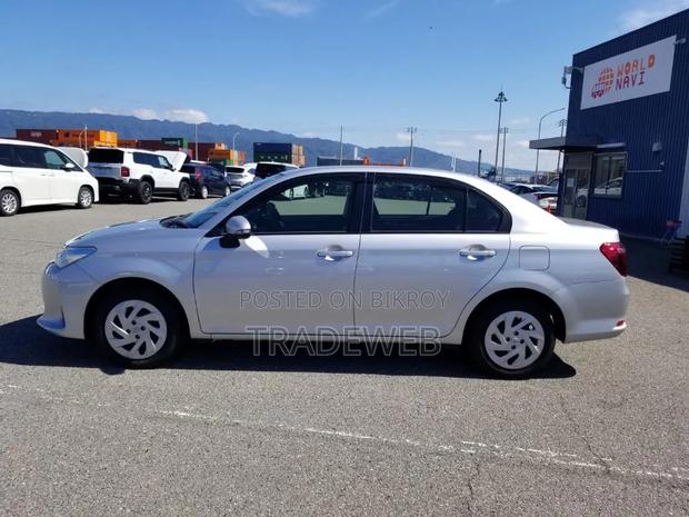 Toyota Axio 2021 Silver