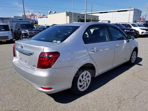 Toyota Axio 2021 Silver