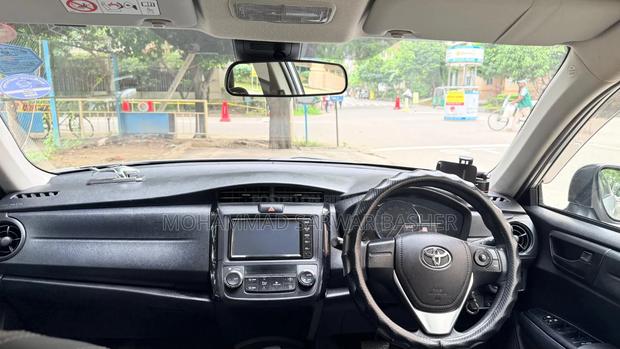 Toyota Axio 2019 Silver