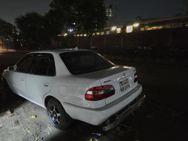 Toyota Corolla Automatic 1997 White
