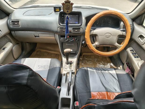 Toyota Corolla Automatic 1997 White