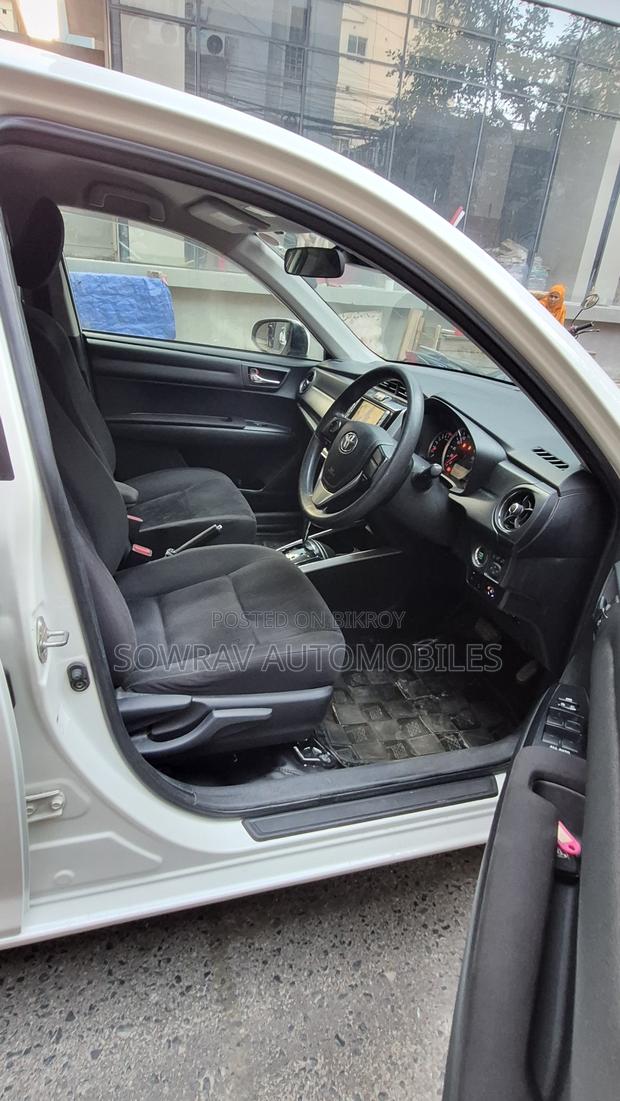 Toyota Axio 2016 Pearl