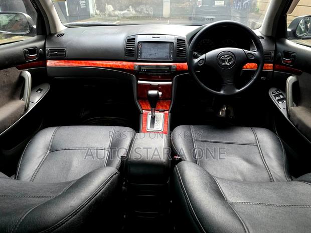 Toyota Allion 2002 Black
