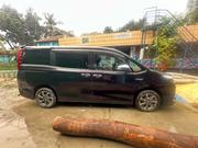 Toyota Esquire 2015 Purple for sale