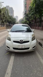Toyota Vitz 2009 White for sale