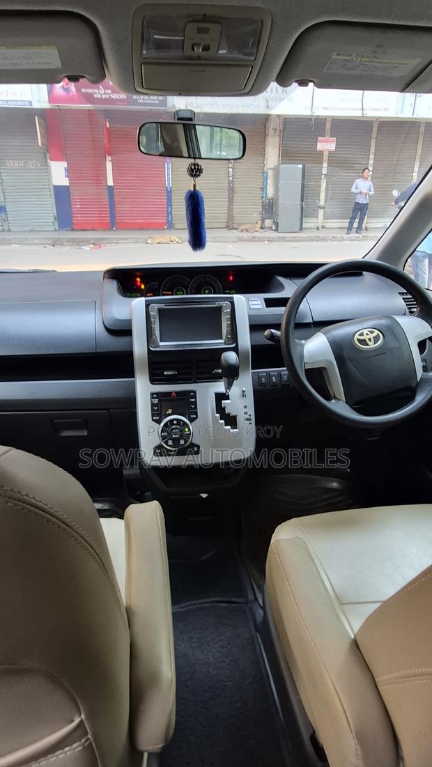 Toyota Noah 2011 Black