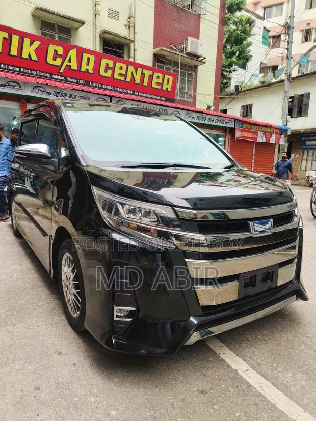 Toyota Noah 2021 Black