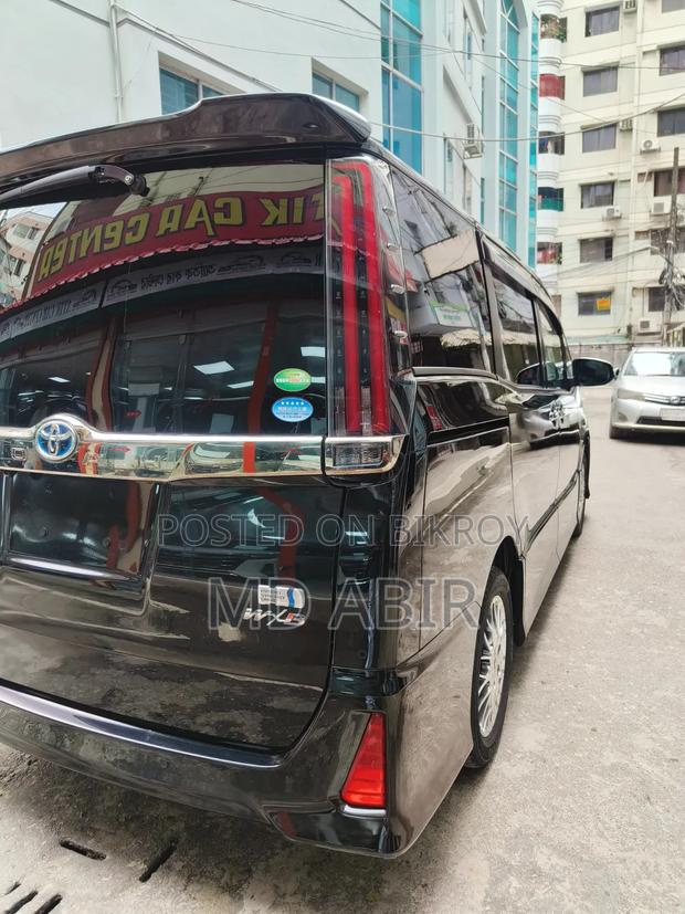 Toyota Noah 2021 Black