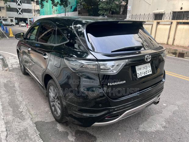 Toyota Harrier 2.0 4WD 2014 Black
