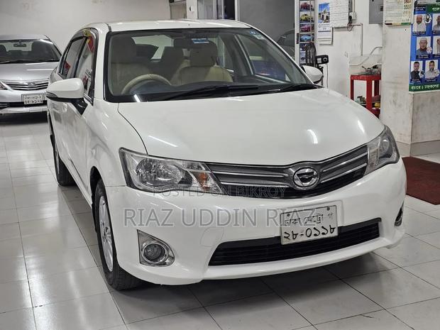 Toyota Axio 2013 Pearl