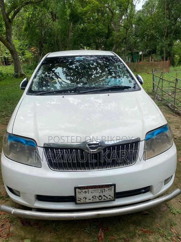 Toyota Corolla Sedan 2005 White