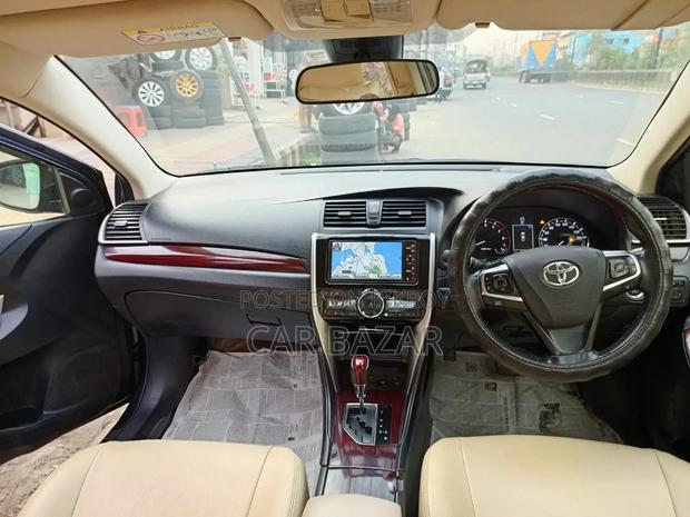 Toyota Premio 2018 Blue