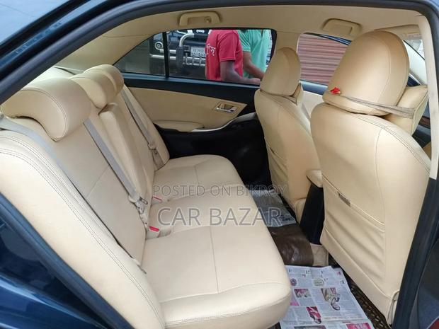 Toyota Premio 2018 Blue