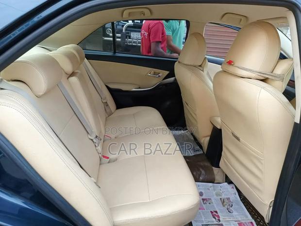 Toyota Premio 2018 Blue