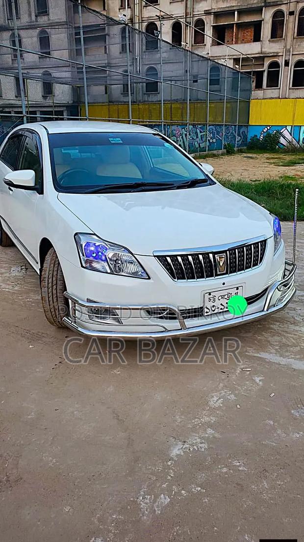 Toyota Premio 2014 White