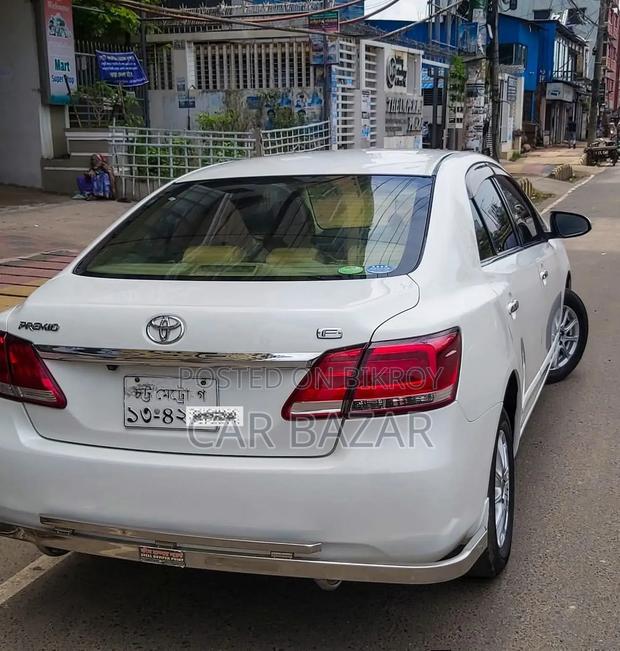Toyota Premio 2013 White