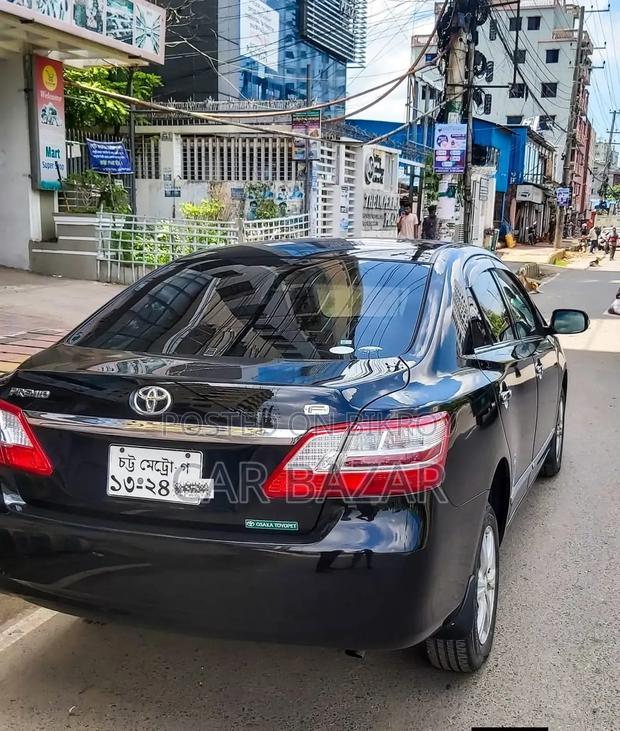 Toyota Premio 2011 Black