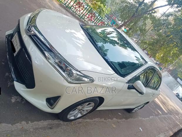 Toyota Axio 2018 White