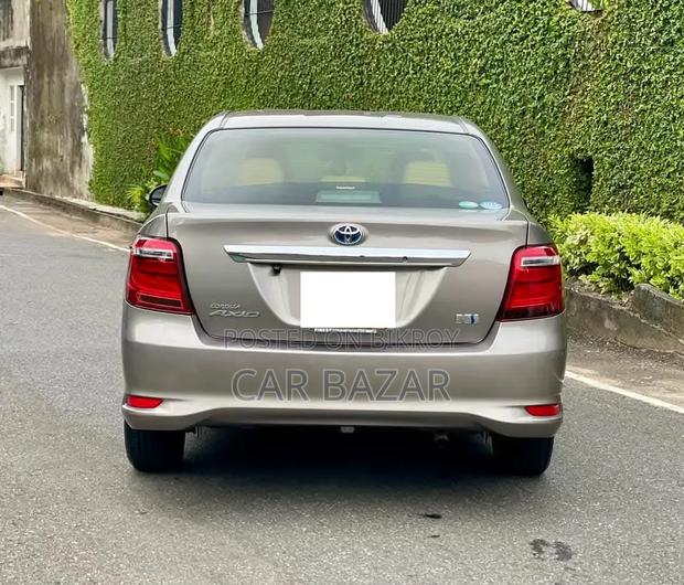 Toyota Axio 2018 Silver