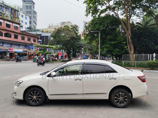 Toyota Premio 2012 Pearl