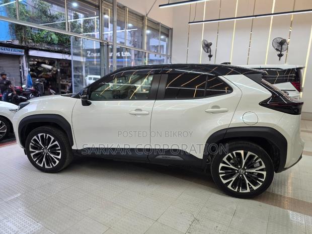 Toyota Yaris Cross 1.5 Hybrid FWD 2021 Pearl