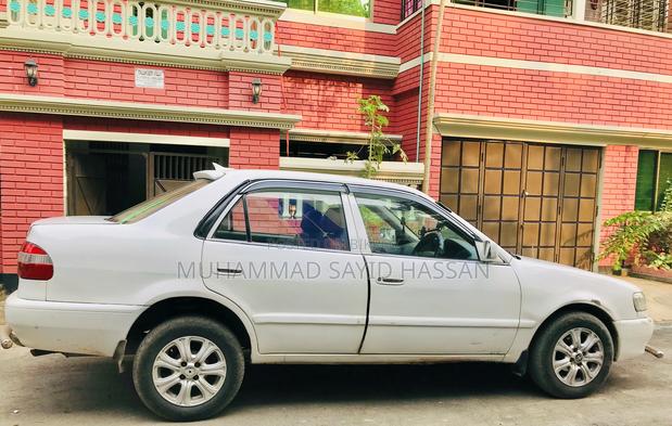 Toyota Corolla Automatic 1999 White