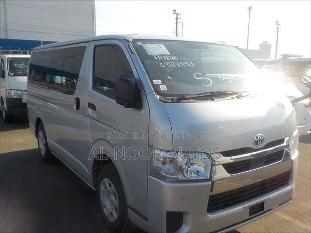 Toyota HiAce 2021 Silver