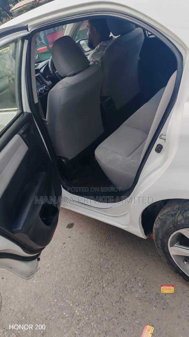 Toyota Axio 1.5 X 2WD 2013 Silver