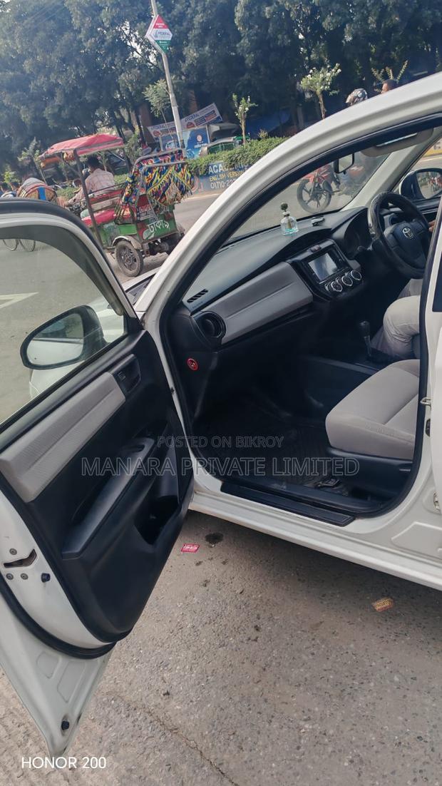 Toyota Axio 1.5 X 2WD 2013 Silver