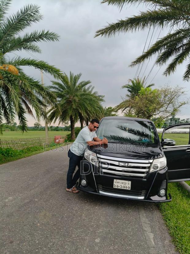 Toyota Noah 2014 Black