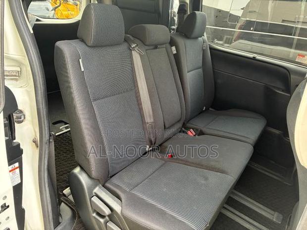 Toyota Noah 2021 Pearl