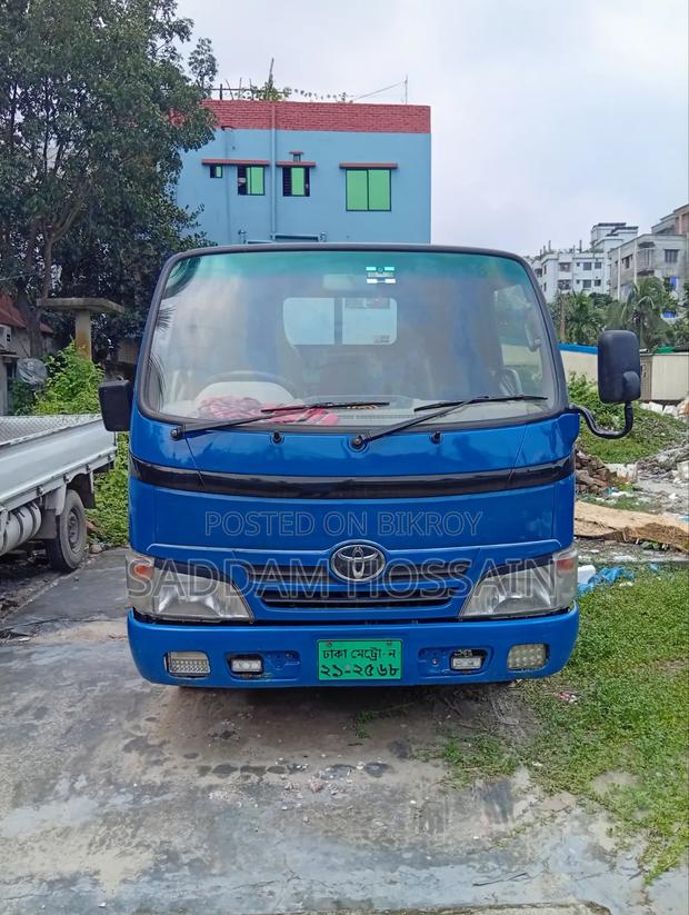 Toyota Dyna 2016