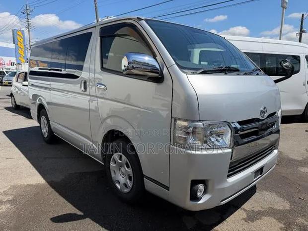 Toyota HiAce 2020 Silver
