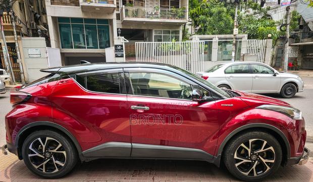 Toyota C-Hr 2017 Red